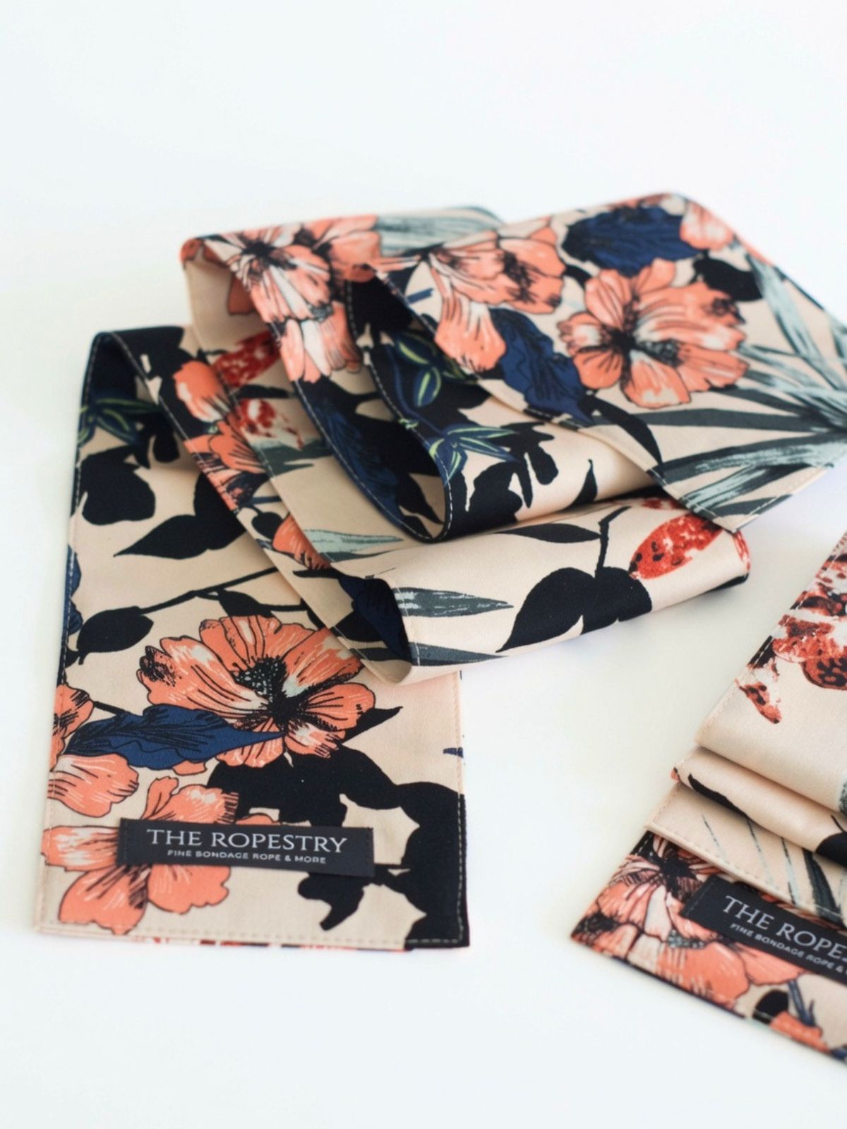 Blindfold, printed cotton – 3-Ply Sleep Mask & Bondage Restraint – Multi-use Tie, Shibari Accessoire with floral print