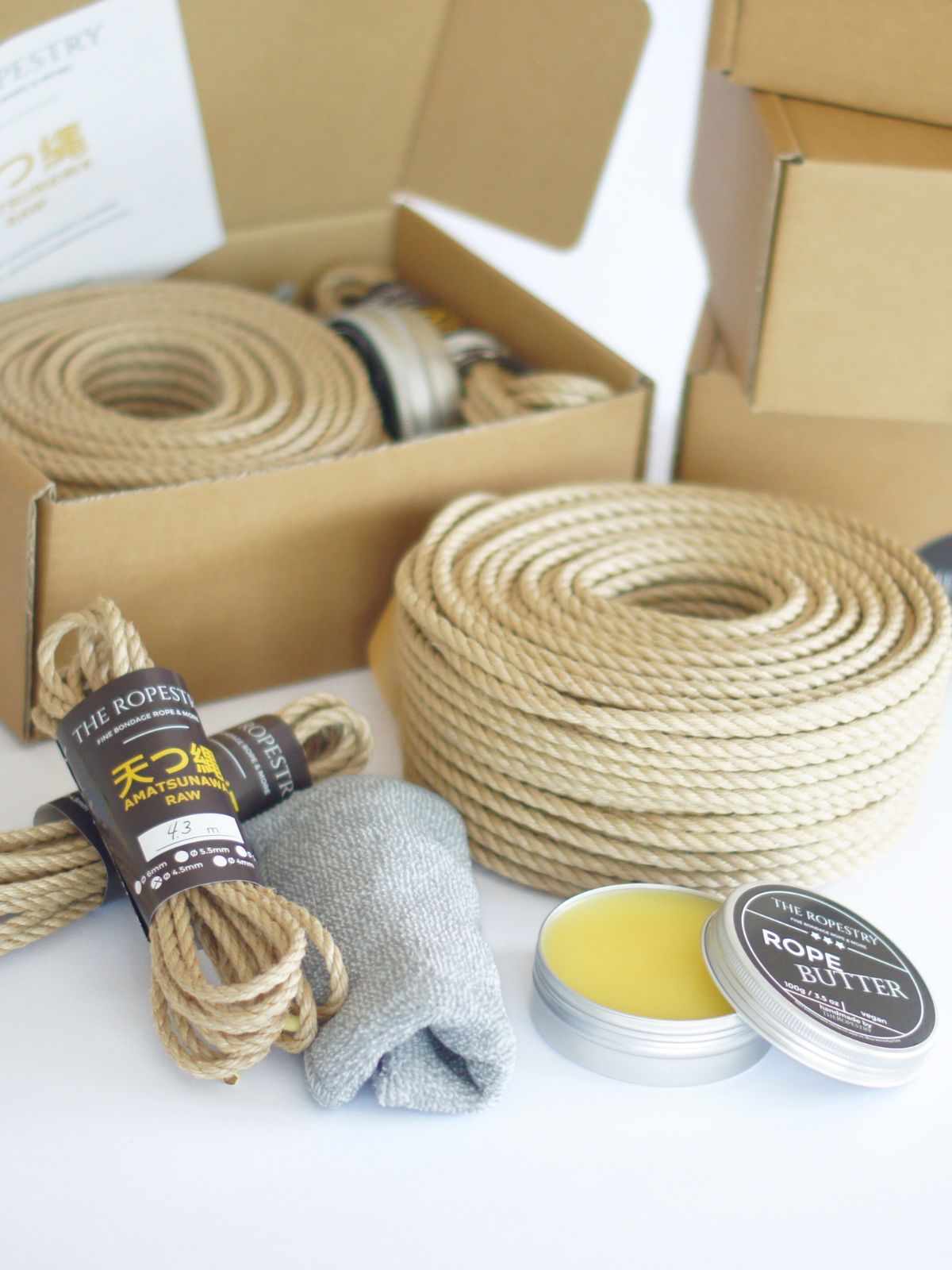 DIY RAW BOX - 50 m Juteseilrolle, 2x 4.3 m dünne Juteseile, 100g Seilbutter, Aufbewahrungsbox, Anleitungsbroschüre & KOSTENLOSES MIKROFASERTUCH