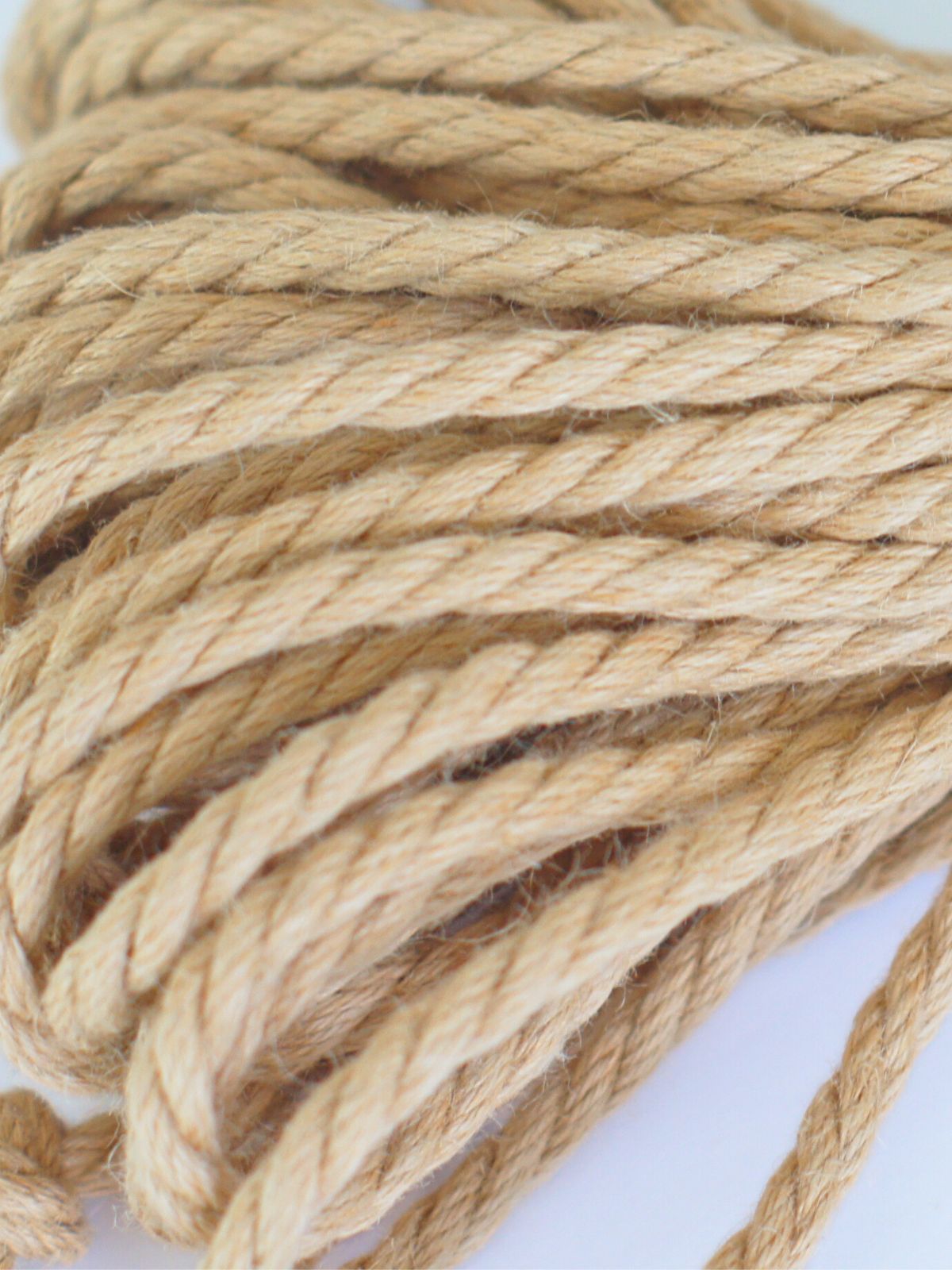 1 kg Jute Rope Offcuts – Chemical-Free & Natural for Macramé & DIY Projects