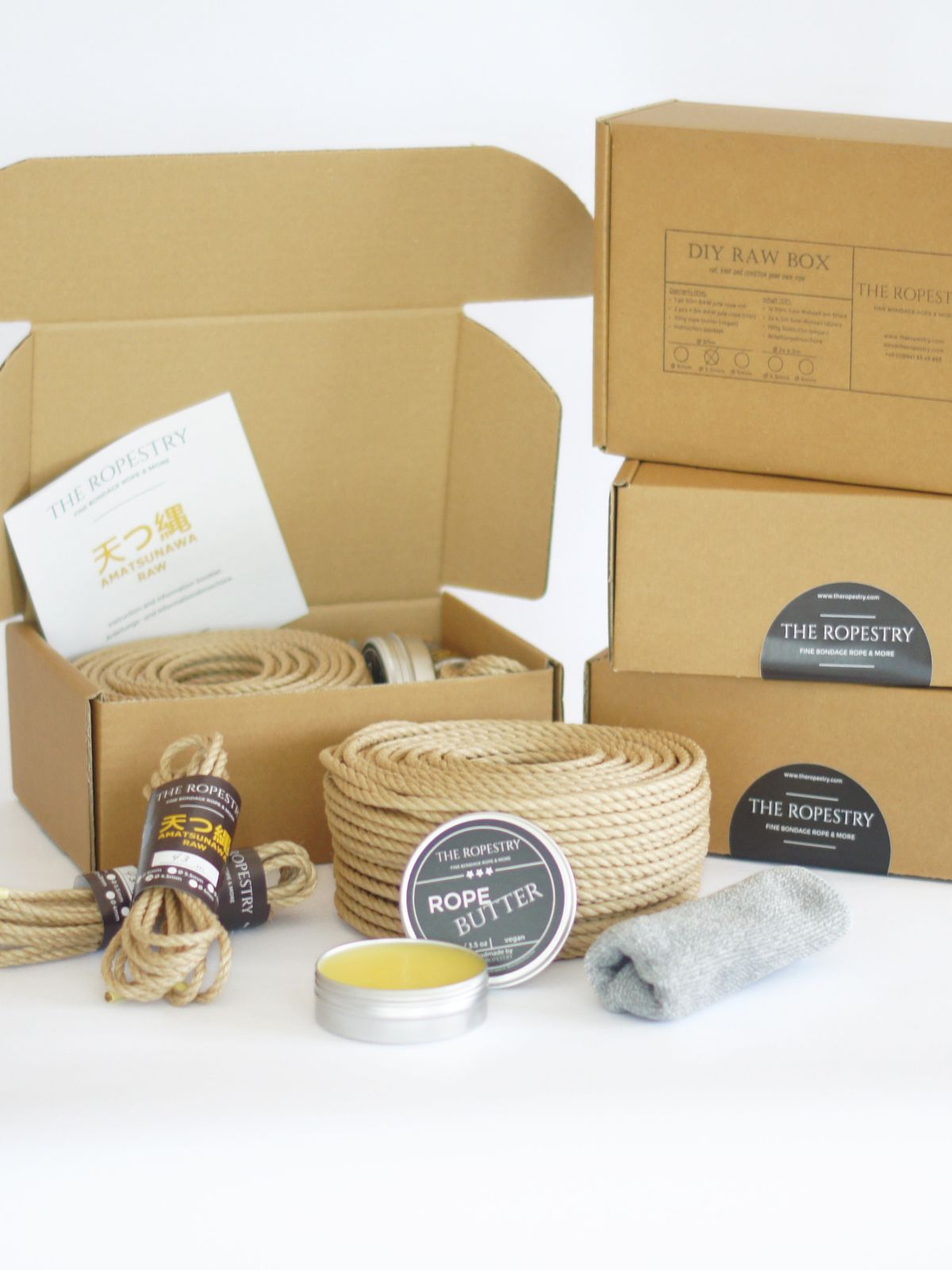 DIY RAW BOX - 50 m Juteseilrolle, 2x 4.3 m dünne Juteseile, 100g Seilbutter, Aufbewahrungsbox, Anleitungsbroschüre & KOSTENLOSES MIKROFASERTUCH
